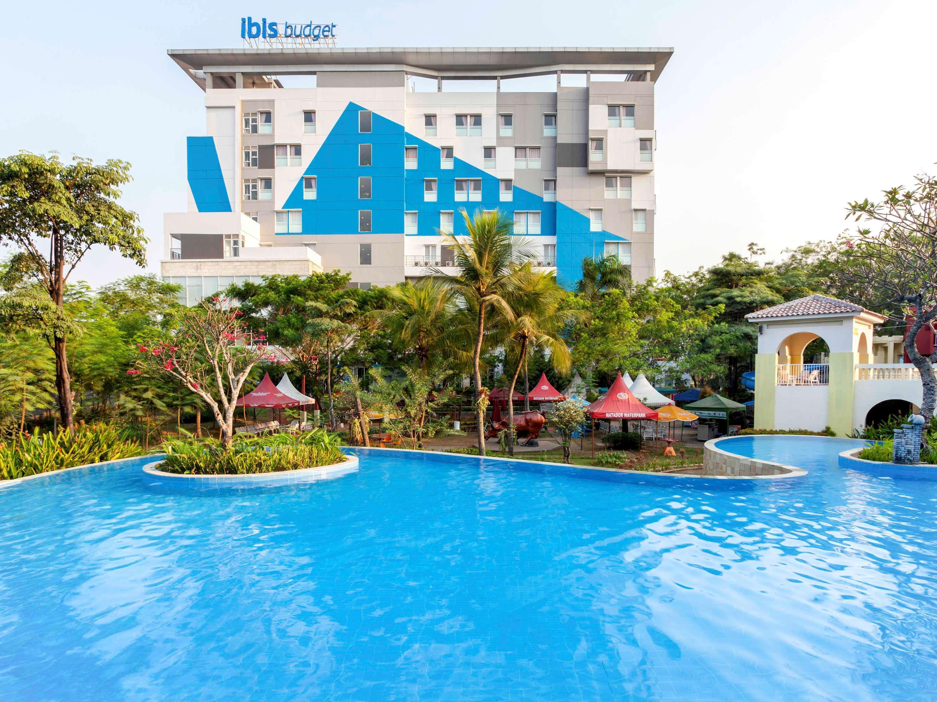 Ibis Budget Cikarang Festival Bekasi Exterior foto