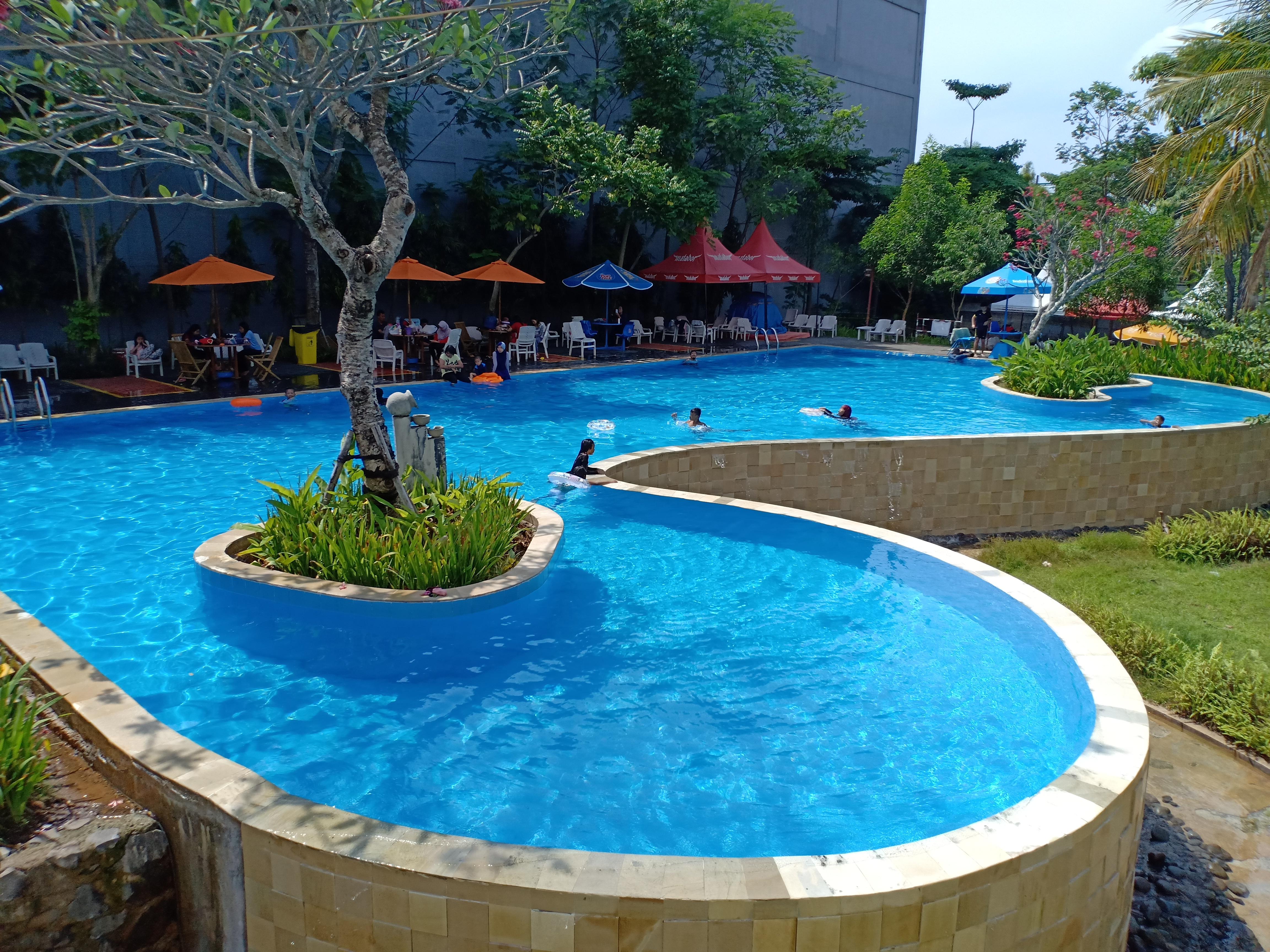 Ibis Budget Cikarang Festival Bekasi Exterior foto