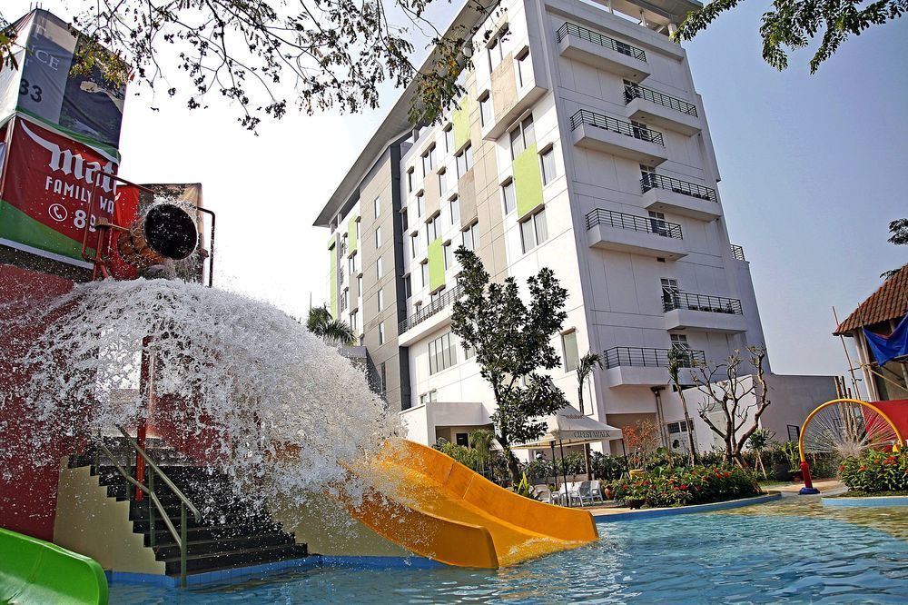 Ibis Budget Cikarang Festival Bekasi Exterior foto