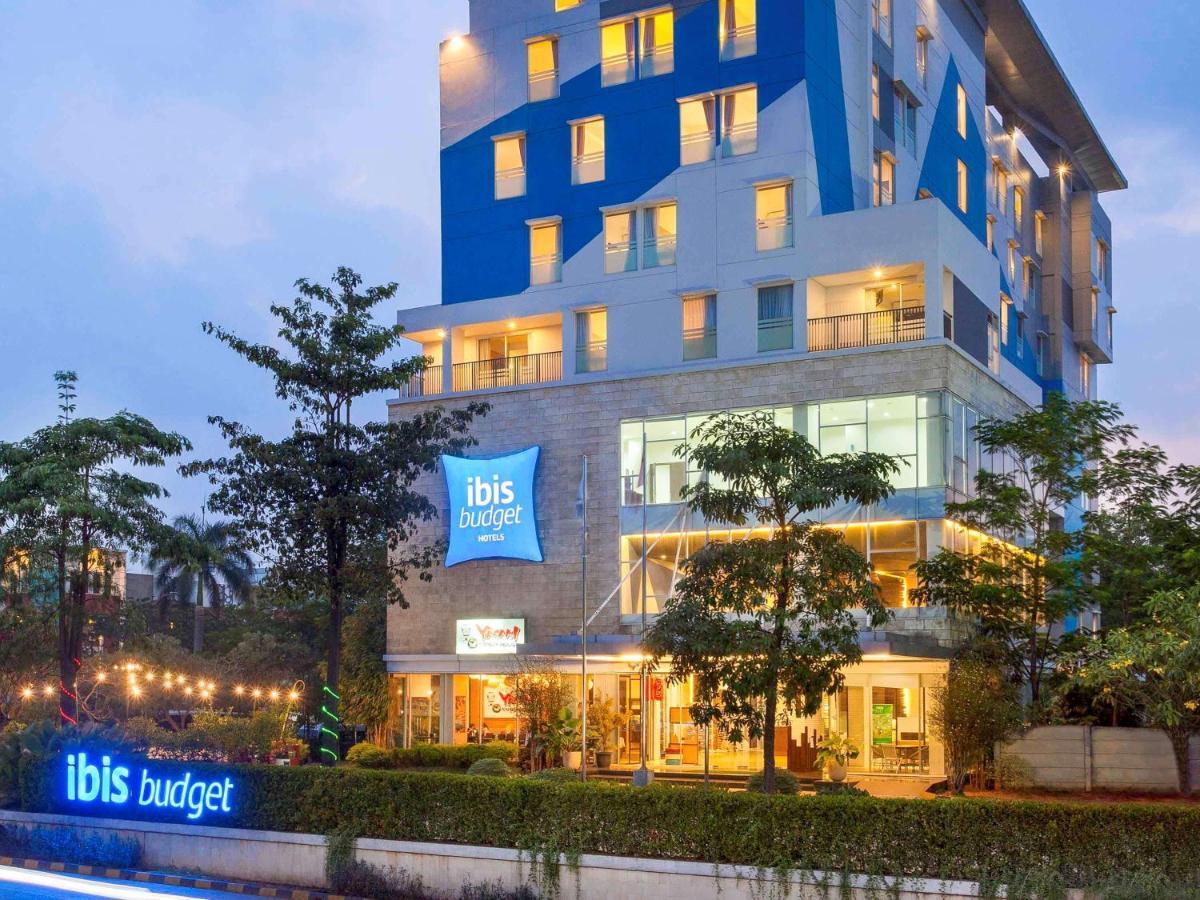 Ibis Budget Cikarang Festival Bekasi Exterior foto
